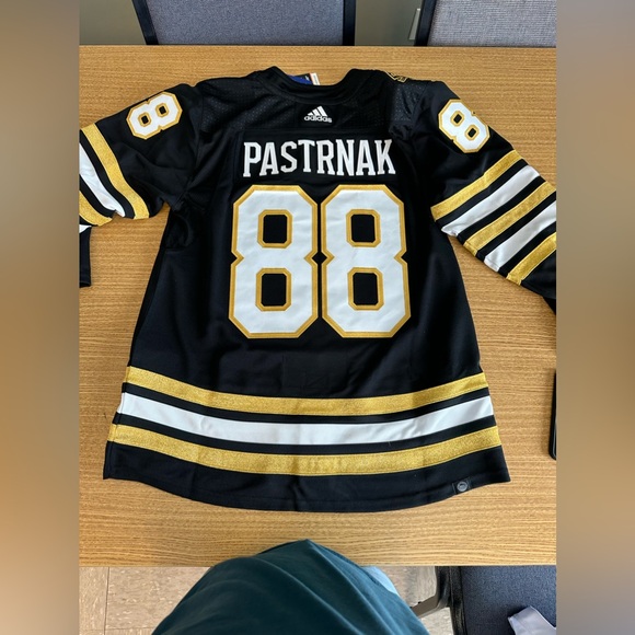 NHL jersey 52